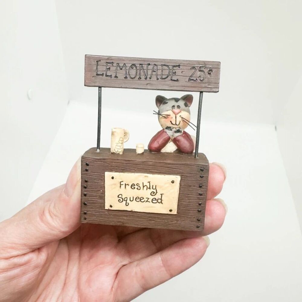 Vintage Blossom Bucket Tabby Cat Figurine Lemonade Stand